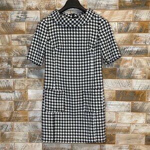 Trina Turk Black & White Sheath Houndstooth Mini Dress. Size 2.  Great condition